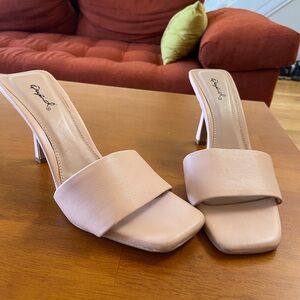 Qupid Women's Nude Heeled Mules